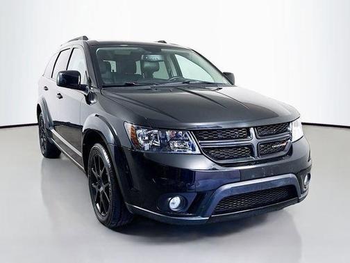Pitch Black Clearcoat 2017 Dodge Journey GT