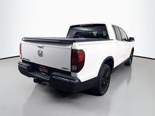 White Diamond Pearl 2017 Honda Ridgeline