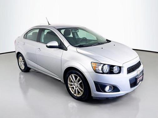 Silver Ice Metallic 2014 Chevrolet Sonic LT