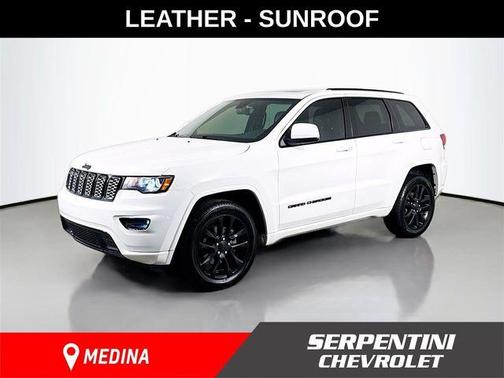 Bright White Clearcoat 2020 Jeep Grand Cherokee Altitude