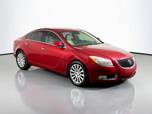 2013 Buick Regal Premium 1
