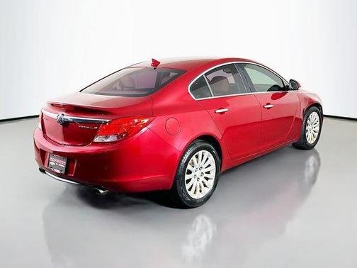 2013 Buick Regal Premium 1