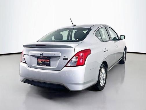 Brilliant Silver 2018 Nissan Versa 1.6 SV