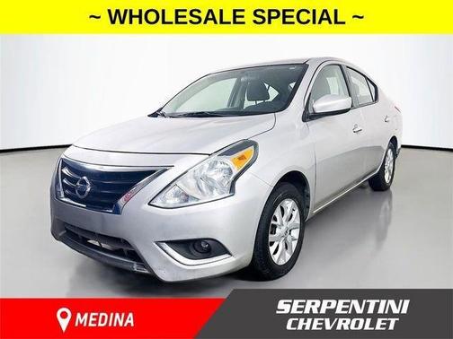 Brilliant Silver 2018 Nissan Versa 1.6 SV