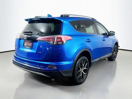 2017 Toyota RAV4 SE