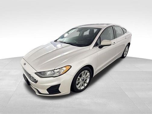White Platinum Clearcoat Metallic 2019 Ford Fusion SE