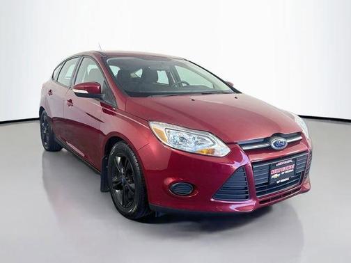 Ruby Red Metallic Tinted Clearcoat 2013 Ford Focus SE