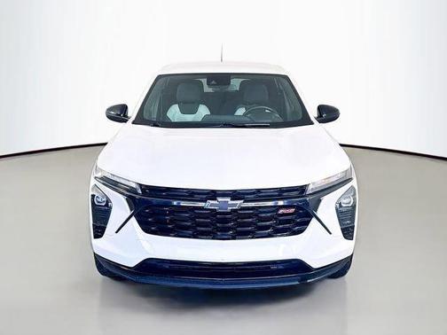 Summit White 2024 Chevrolet Trax 1RS