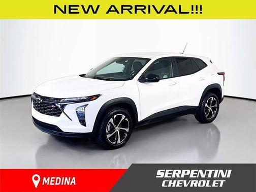 Summit White 2024 Chevrolet Trax 1RS