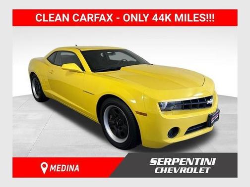 Rally Yellow 2013 Chevrolet Camaro 2LS