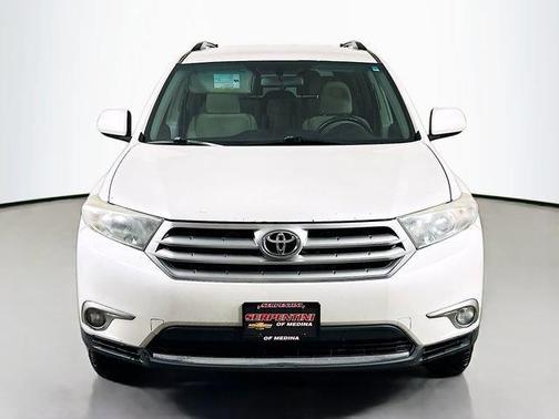 2011 Toyota Highlander SE