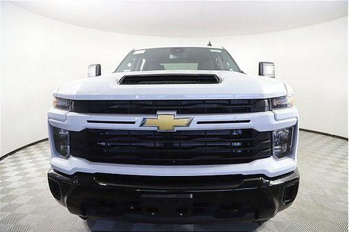 2025 Chevrolet Silverado 2500 Custom
