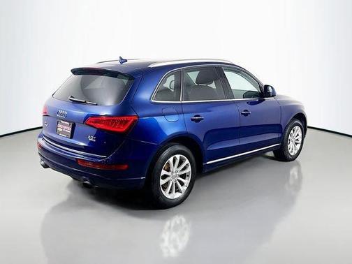 Scuba Blue Metallic 2016 Audi Q5 2.0T Premium