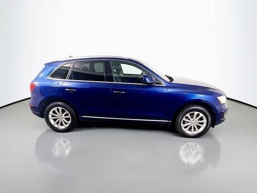 Scuba Blue Metallic 2016 Audi Q5 2.0T Premium