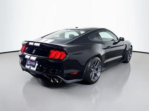 2016 Ford Shelby GT350 Base