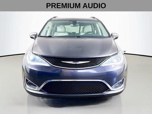 Granite Crystal Clearcoat Metallic 2020 Chrysler Pacifica Limited