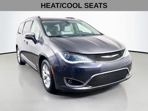 Granite Crystal Clearcoat Metallic 2020 Chrysler Pacifica Limited