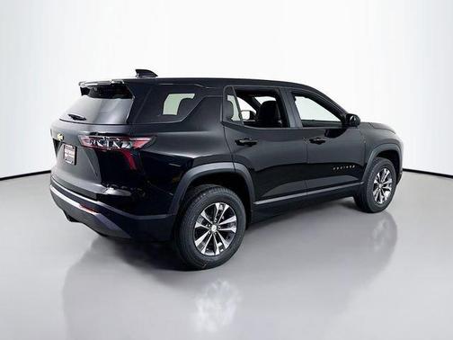 Mosaic Black Metallic 2026 Chevrolet Equinox LT