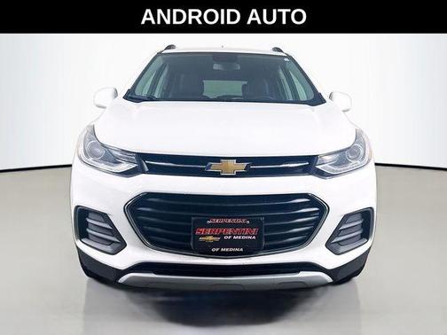 Summit White 2019 Chevrolet Trax LT
