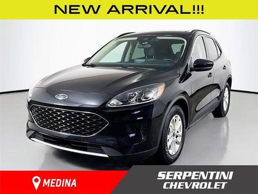 Agate Black Metallic 2020 Ford Escape SE