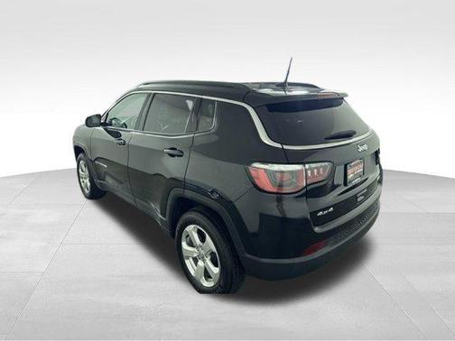 Diamond Black 2019 Jeep Compass Latitude