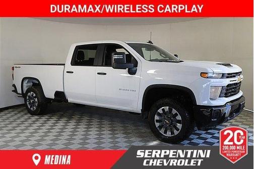 Summit White 2025 Chevrolet Silverado 2500 Custom