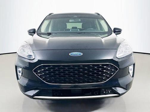 2020 Ford Escape Titanium Hybrid