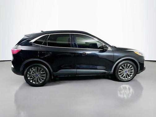 2020 Ford Escape Titanium Hybrid