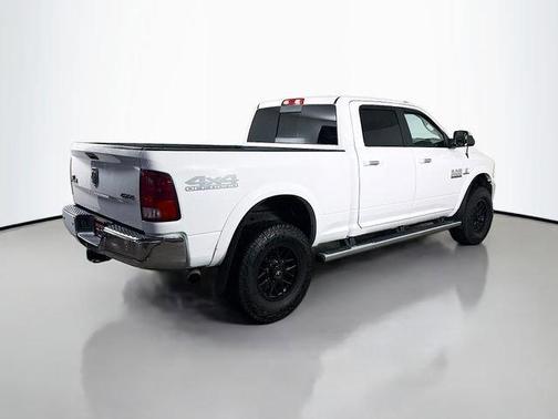 Bright White Clearcoat 2018 RAM 2500 Big Horn