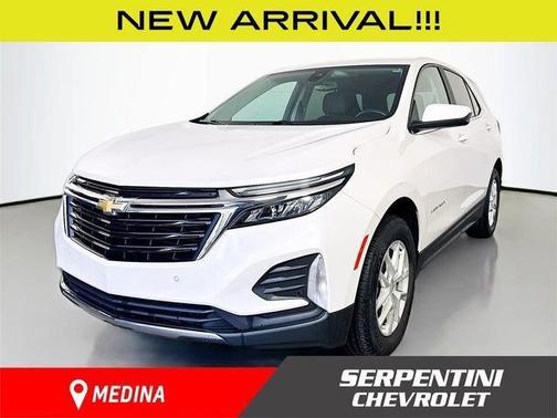 Iridescent Pearl Tricoat 2022 Chevrolet Equinox 1LT