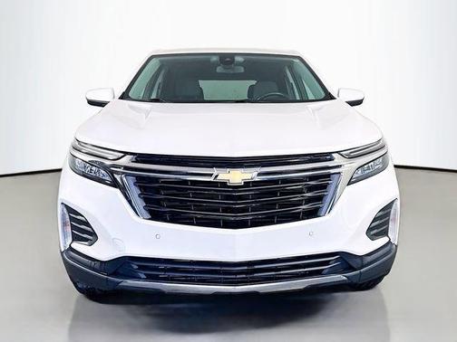 Iridescent Pearl Tricoat 2022 Chevrolet Equinox 1LT