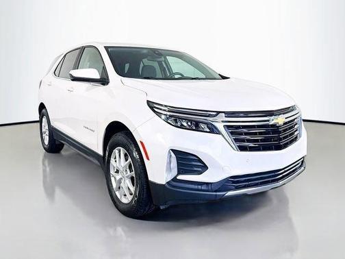 Iridescent Pearl Tricoat 2022 Chevrolet Equinox 1LT