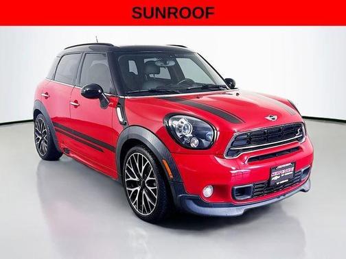 Chili Pepper Red 2016 MINI Countryman Cooper S