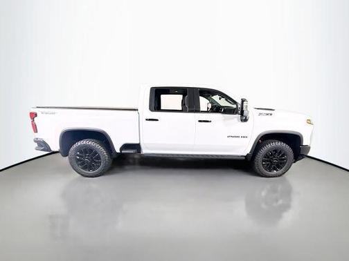Summit White 2026 Chevrolet Silverado 2500 LTZ