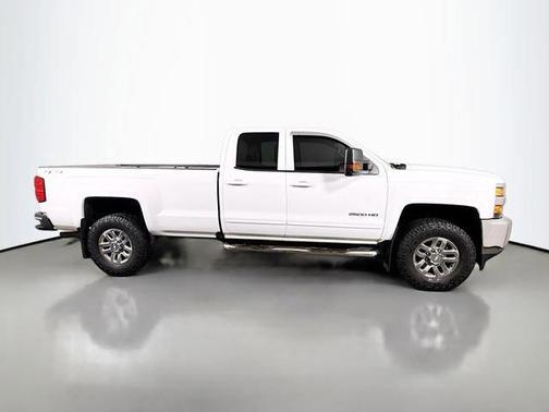Summit White 2017 Chevrolet Silverado 2500 LT