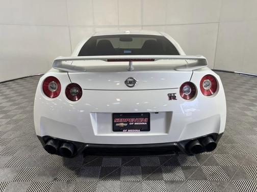 2013 Nissan GT-R Premium
