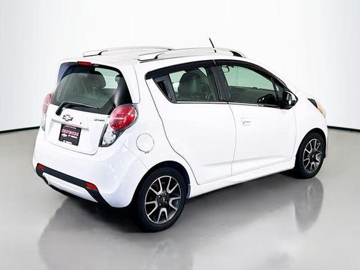 Summit White 2014 Chevrolet Spark 2LT