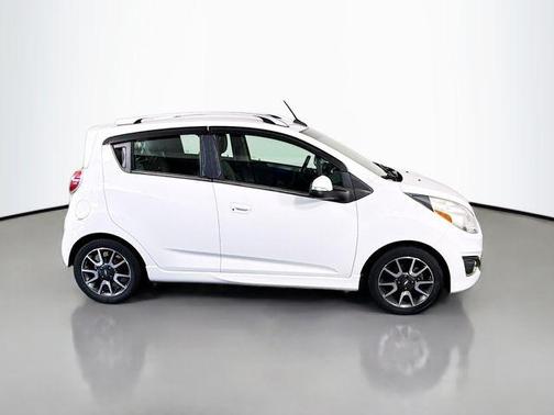 Summit White 2014 Chevrolet Spark 2LT