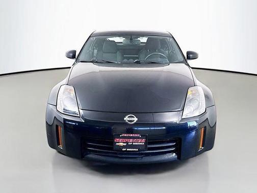 Magnetic Black Pearl 2008 Nissan 350Z Enthusiast
