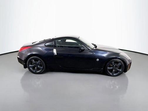 Magnetic Black Pearl 2008 Nissan 350Z Enthusiast