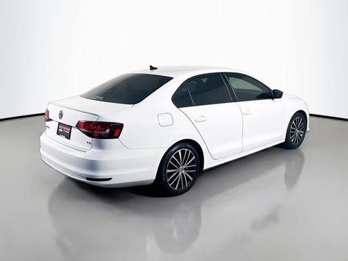 2016 Volkswagen Jetta 1.8T Sport