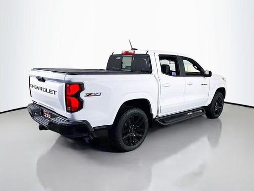 Summit White 2025 Chevrolet Colorado Z71