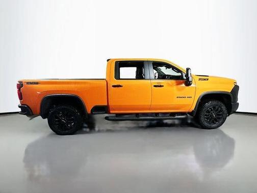 01U 2026 Chevrolet Silverado 2500 LT