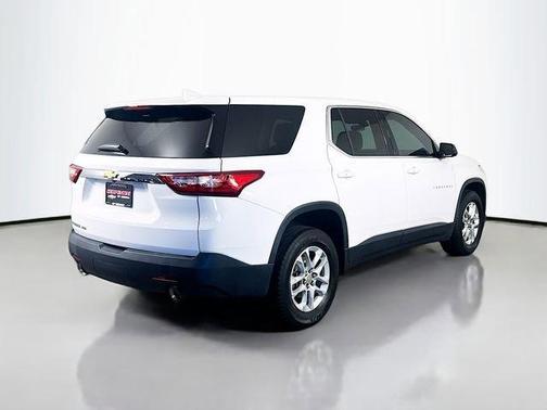 Summit White 2019 Chevrolet Traverse LS