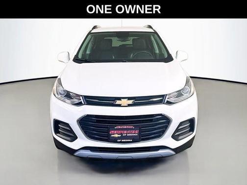 Summit White 2018 Chevrolet Trax LT