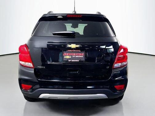 Mosaic Black Metallic 2020 Chevrolet Trax LT