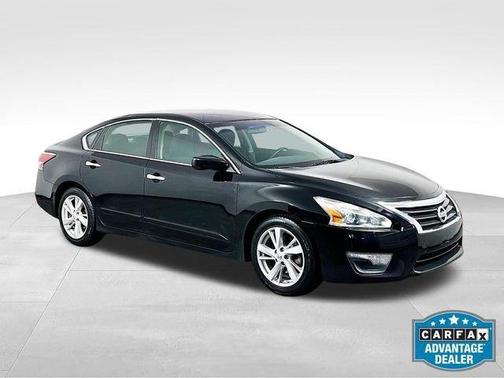 Super Black 2014 Nissan Altima 2.5 SV