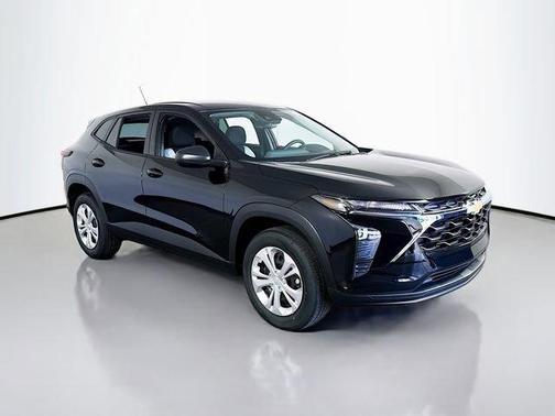 Mosaic Black Metallic 2026 Chevrolet Trax LS