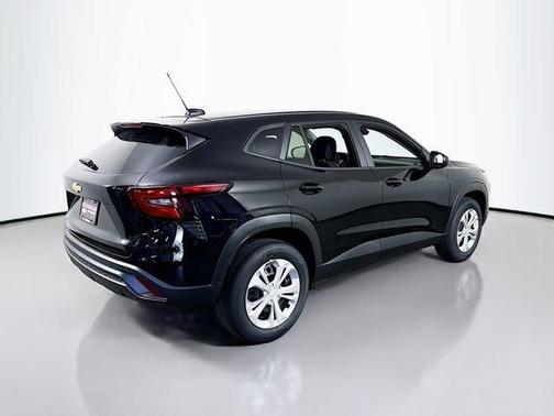 Mosaic Black Metallic 2026 Chevrolet Trax LS
