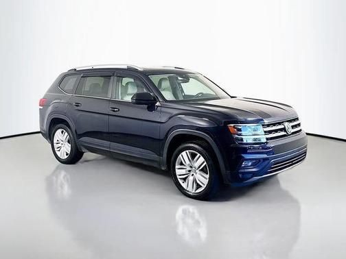 Deep Black Pearl Effect 2019 Volkswagen Atlas 3.6L SE w/Technology